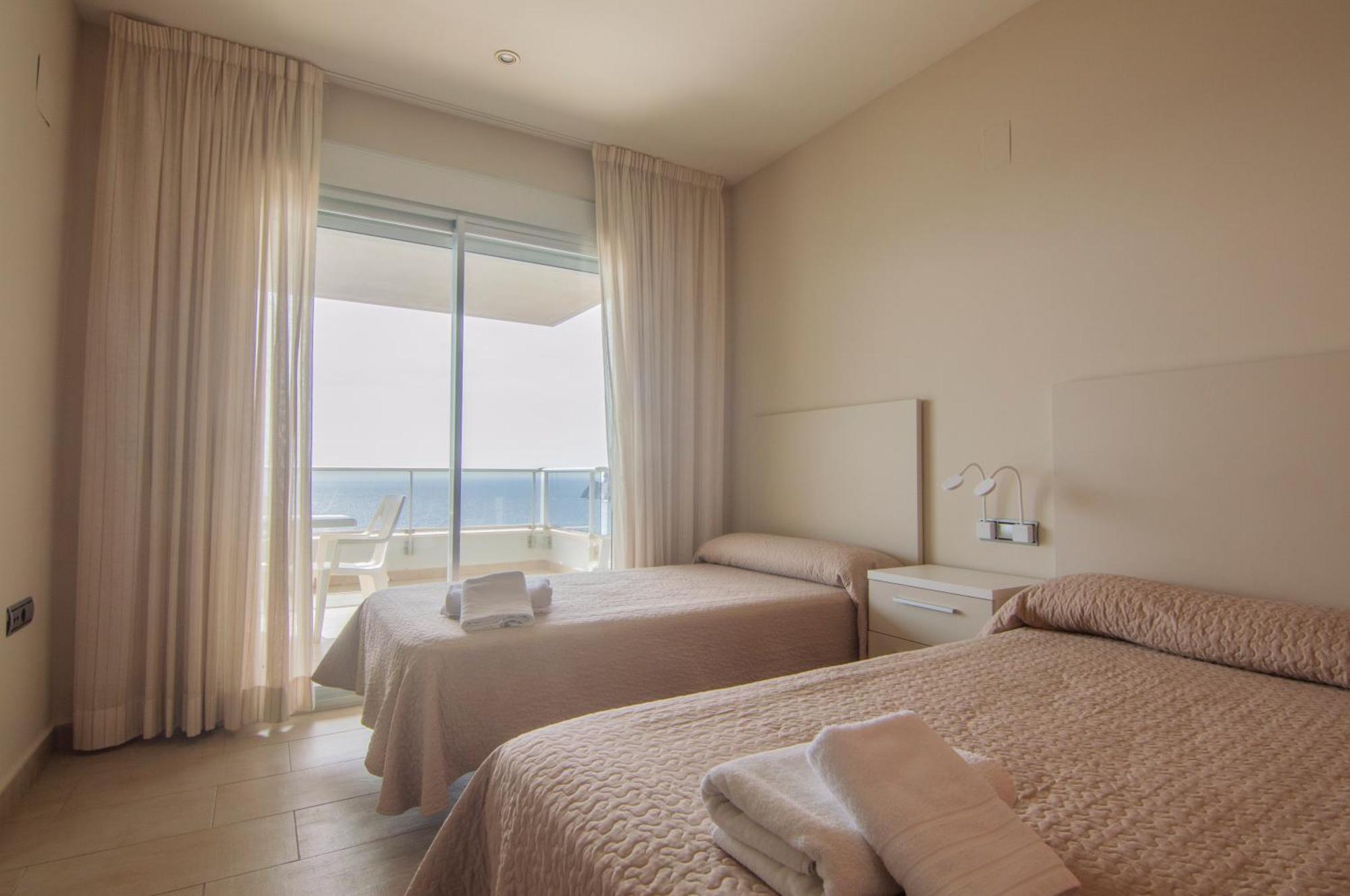 Apartamentos Entremares - Grupo Antonio Perles Calpe Exteriör bild