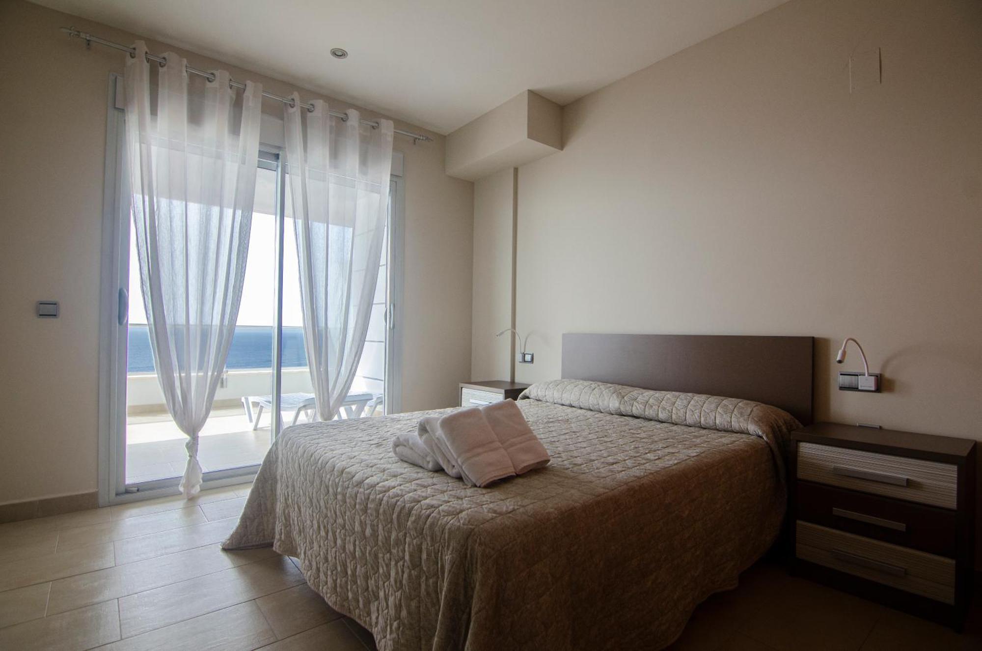 Apartamentos Entremares - Grupo Antonio Perles Calpe Exteriör bild